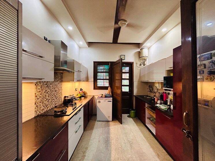 Kitchen, sector 28 4 Bedroom 200 Sq.Yd. Independent House In Sector 28 Panchkula 9724992