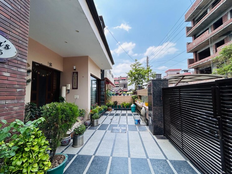 Exterior View, sector 28 4 Bedroom 200 Sq.Yd. Independent House In Sector 28 Panchkula 9724992