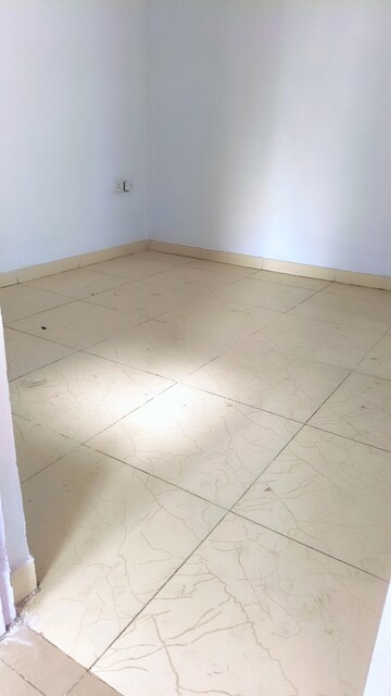 Room in 2 BHK Apartment at Value Meadows Vista, Raj Nagar Extension – for Sale