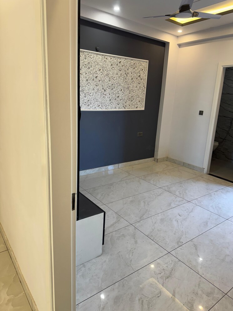 Room, sahastradhara road 3 Bedroom 1700 Sq.Ft. Builder Floor In Sahastradhara Road Dehradun 9725046