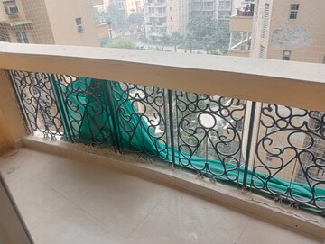 Balcony in 3.5 BHK Apartment at Parsvnath Green Ville, Sector 48 – for Sale