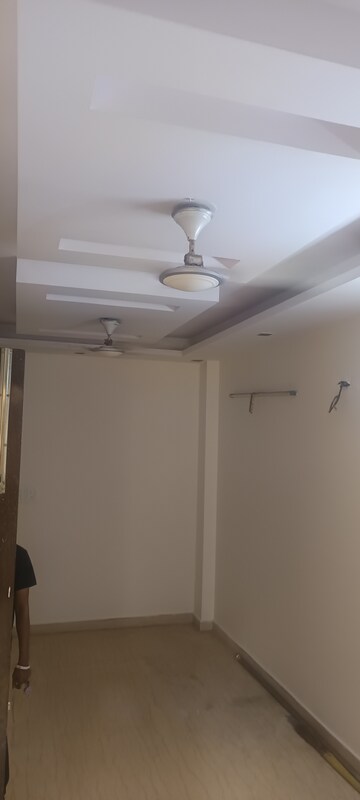 Room in 2 BHK Apartment at Rohini Sector 13 – for Sale