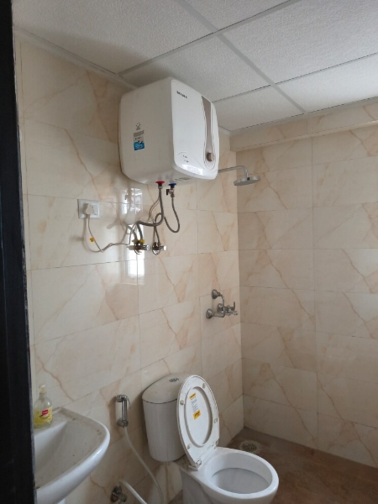 Bathroom, samridhi-luxuriya-avenue 3 Bedroom 1625 Sq.Ft. Apartment In Sector 150 Noida 9725204