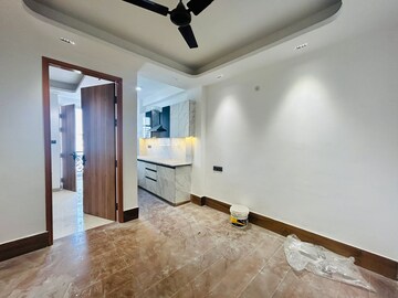 Room in 2 BHK Builder Floor at Saket – for Rent