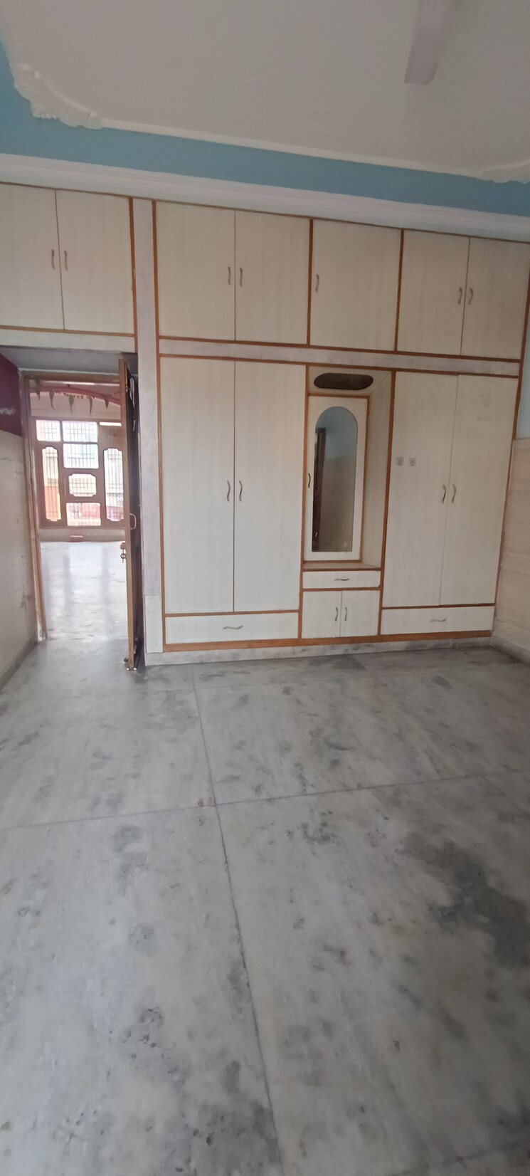Room, patiala road 1.5 Bedroom 100 Sq.Yd. Independent House In Patiala Road Zirakpur 9725096