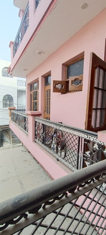 Balcony in 1.5 BHK Independent House at Patiala Road – for Rent