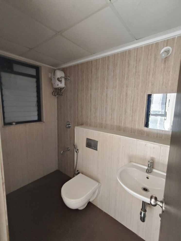 Bathroom, lodha-lakeshore-greens 2.5 Bedroom 820 Sq.Ft. Apartment In Dombivli East Thane 9725136