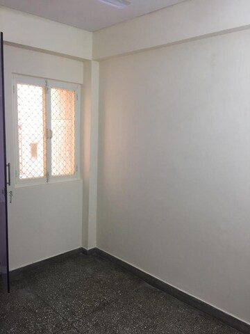 Room in 1 BHK Builder Floor at Vasant Vihar – for Rent