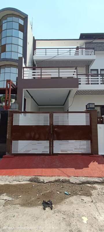 4 BHK Independent House For Sale in Sahastradhara Road