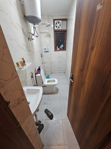 Bathroom in 1 BHK Apartment at Saket – for Rent