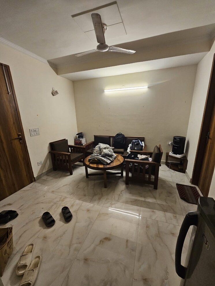 Room, saket 1 Bedroom 500 Sq.Ft. Apartment In Saket Delhi 9725146