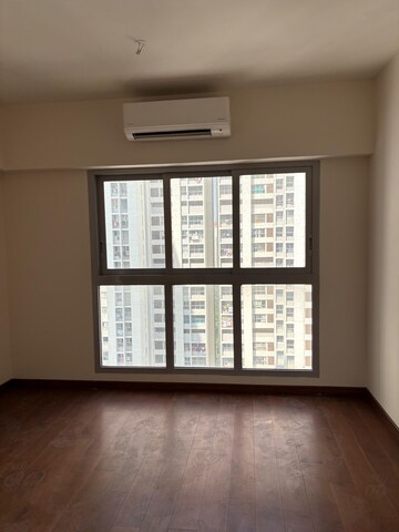 2 BHK Apartment For Rent in Lodha Luxuria, Majiwada