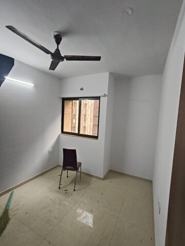 Room in 2.5 BHK Apartment at Lodha Palava Downtown, Dombivli East – for Rent