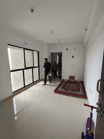 Master Bedroom in 2 BHK Apartment at Lodha Downtown, Dombivli East – for Rent