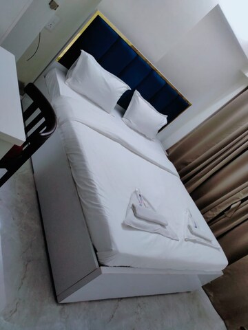 Bedroom in 2 BHK Apartment at Supreme Shree Shreyas CHS, Santacruz East – for Rent