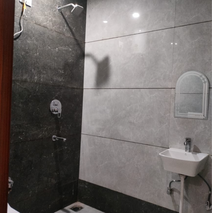 Bathroom, huda-staff-colony 2 Bedroom 104 Sq.Yd. Builder Floor In Durga Colony Gurgaon 9725255