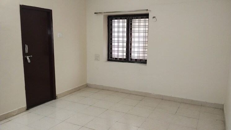 Room, saket-township 3 Bedroom 240 Sq.Yd. Independent House In Kapra Hyderabad 9635471