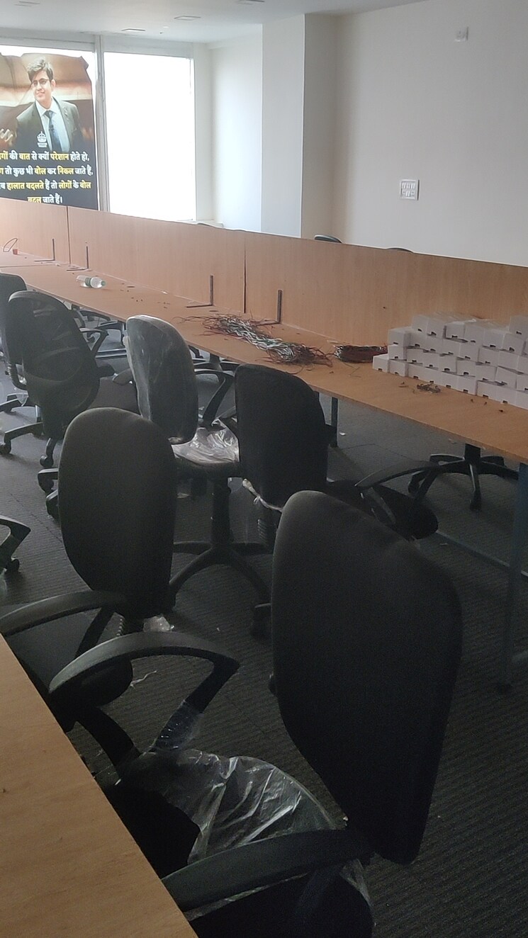 Team Area, kamdhenu-zeus Commercial Office Space 800 Sq.Ft. In Nerul Navi Mumbai 9725323