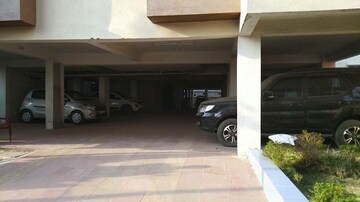 Parking in 3 BHK Builder Floor at Lowadih – for Sale