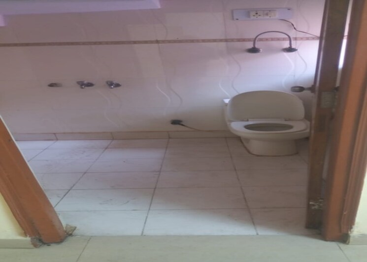 Bathroom, ip extension 2 Bedroom 999 Sq.Ft. Apartment In Ip Extension Delhi 9725436