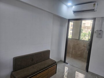 Room in  Office Space at Hiranandani IRIS, Manpada – for Rent