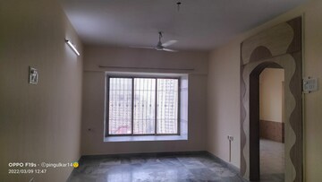 Room in 2 BHK Apartment at Llyod Estate, Wadala – for Rent