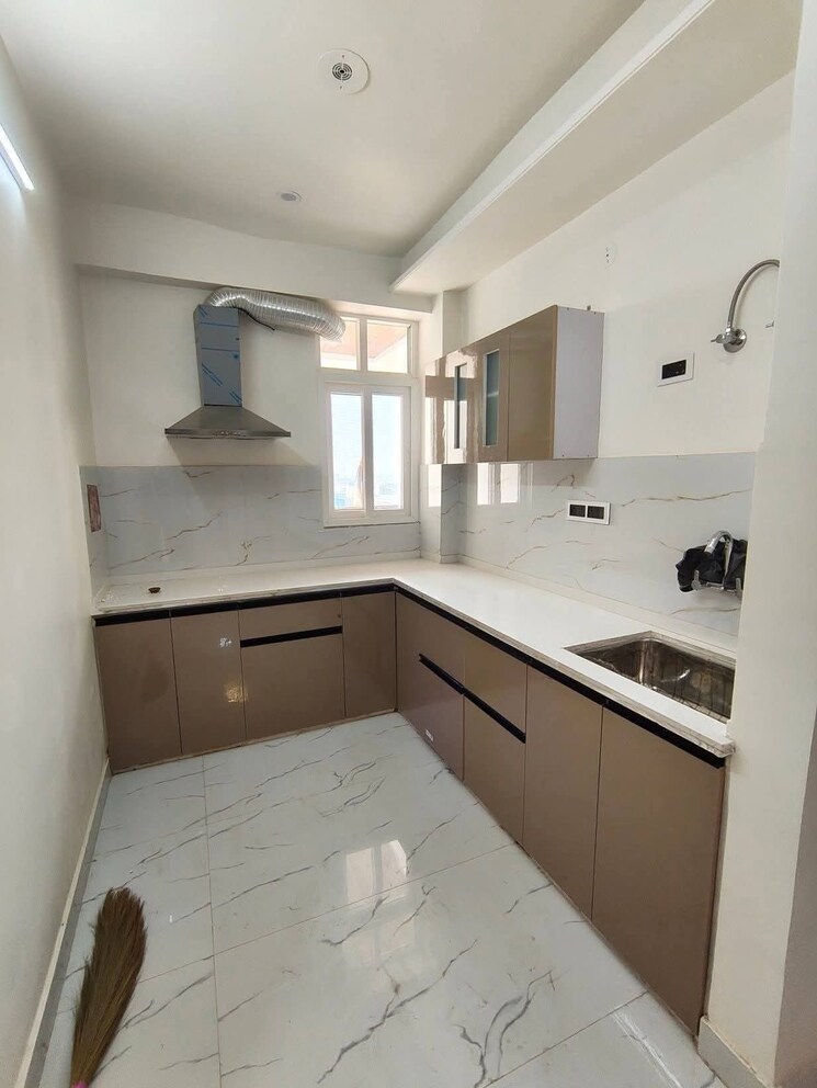 Kitchen, saket 3 Bedroom 1500 Sq.Ft. Apartment In Saket Delhi 9725537