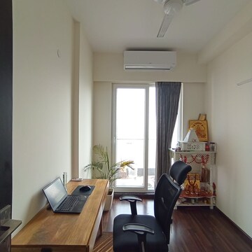 Living Room in 2.5 BHK Apartment at Microtek Greenburg, Sector 86 – for Rent