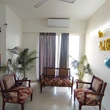 Living Room in 2.5 BHK Apartment at Microtek Greenburg, Sector 86 – for Rent