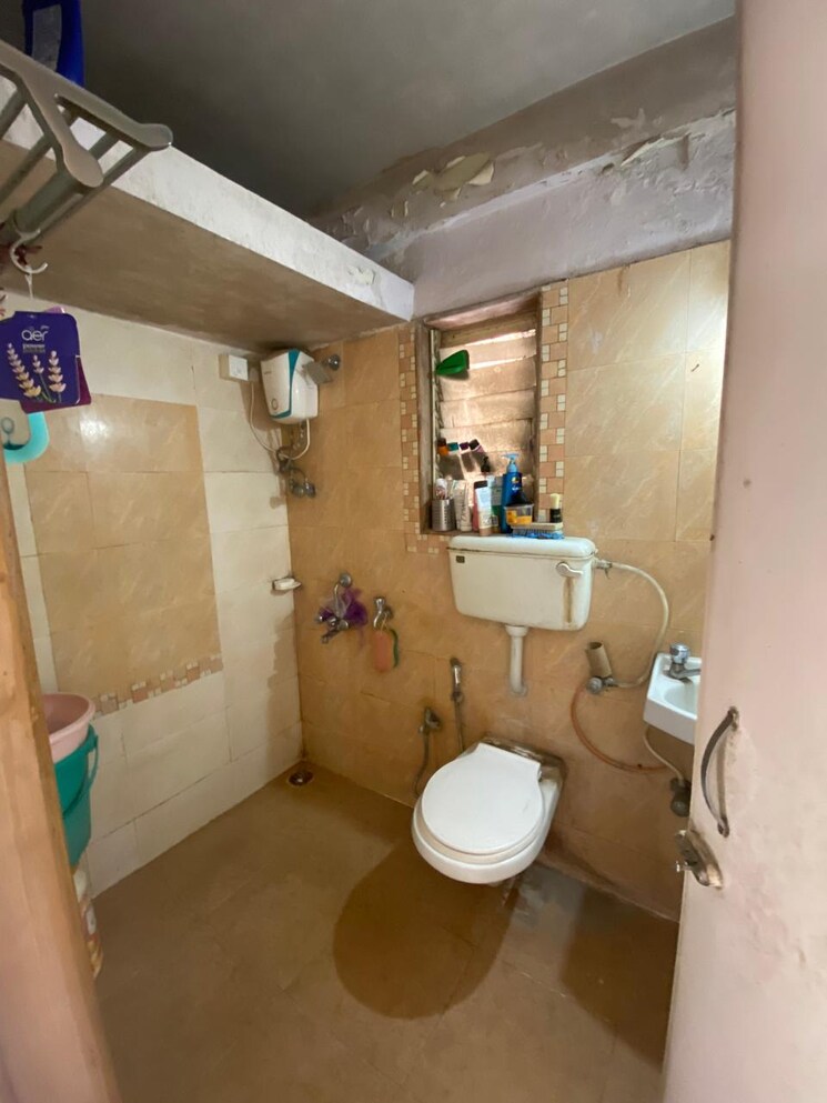 Bathroom, puranik-hometown 1 Bedroom 785 Sq.Ft. Apartment In Ghodbunder Road Thane 9725527