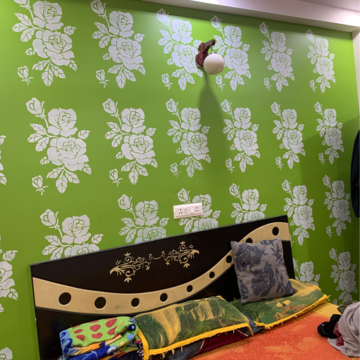 Team Area in 2 BHK Apartment at Powai – for Rent