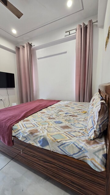 Balcony in 2 BHK Builder Floor at The Estate Floors, Sector 43 – for Rent