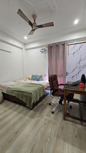 Balcony in 2 BHK Builder Floor at The Estate Floors, Sector 43 – for Rent