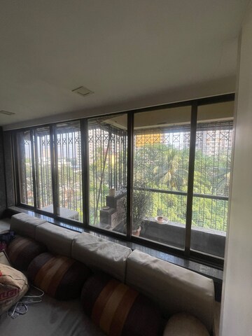 Bedroom in 3 BHK Apartment at Wadala – for Rent