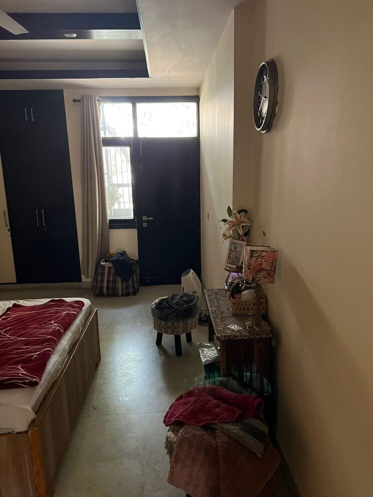 Cover Image, shivalik colony 3 Bedroom 1800 Sq.Ft. Builder Floor In Shivalik Colony Delhi 9725678