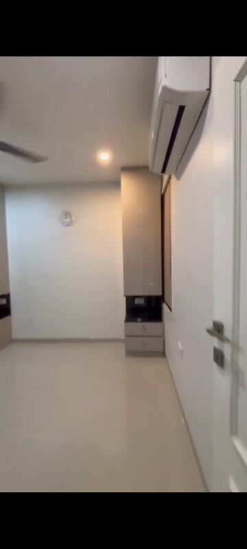 Room in 2 BHK Apartment at Shree Vardhman Green Court, Sector 90 – for Rent