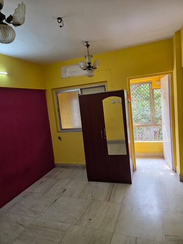 Room in 1.5 BHK Apartment at New India Himalaya, Andheri East – for Rent