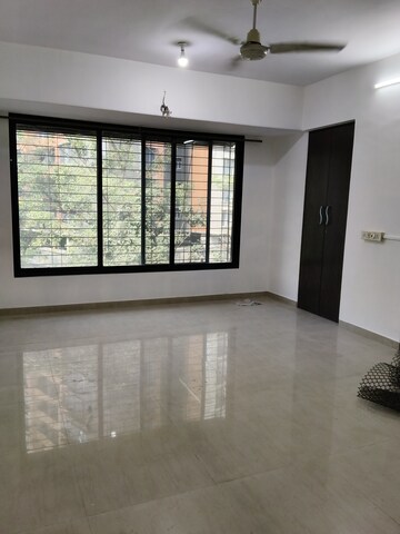 Room in 3 BHK Apartment at Garodia Nagar, Ghatkopar East – for Rent