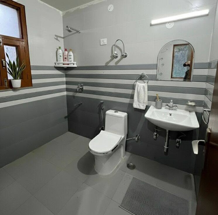 Master Bedroom, the-estate-floors 1 Bedroom 850 Sq.Ft. Builder Floor In Sector 43 Gurgaon 9725729