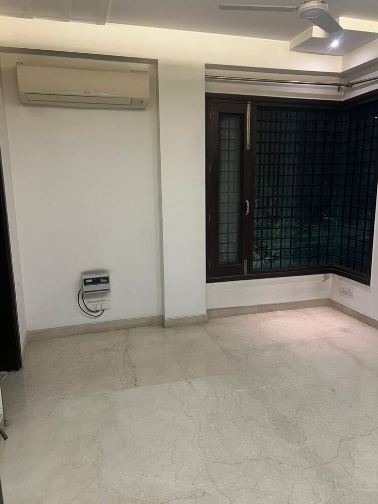 Cover Image, safdarjung enclave 3.5 Bedroom 2258 Sq.Ft. Builder Floor In Safdarjung Enclave Delhi 9725755