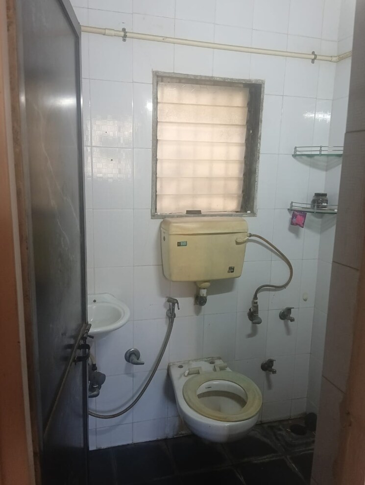 Bathroom, krishna-greenland-park-vastu-federation 1 Bedroom 515 Sq.Ft. Apartment In Ghodbunder Road Thane 9725766