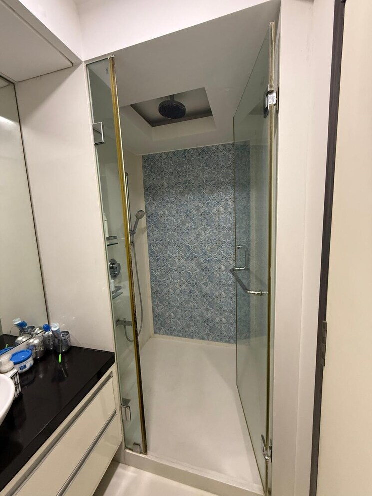 Bathroom, lokhandwala-harmony 3 Bedroom 1250 Sq.Ft. Apartment In Worli Mumbai 9725779