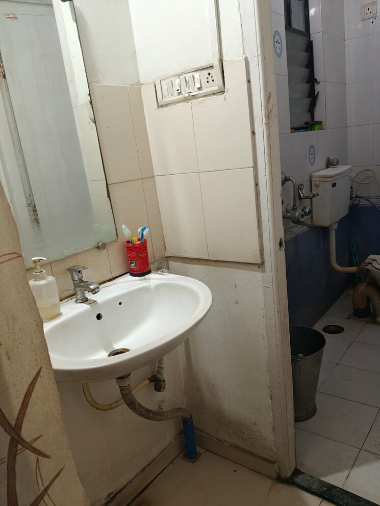 Bathroom, sun-city 1 Bedroom 577 Sq.Ft. Apartment In Sinhagad Road Pune 9725823