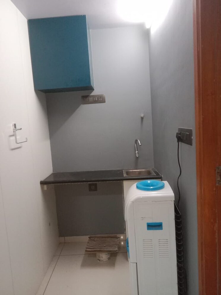 Bathroom, gota Commercial Office Space 1005 Sq.Ft. In Gota Ahmedabad 9725833