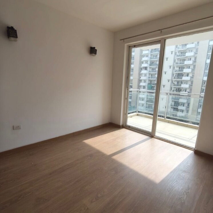 Room, emaar-imperial-gardens 3 Bedroom 1650 Sq.Ft. Apartment In Sector 102 Gurgaon 9725849
