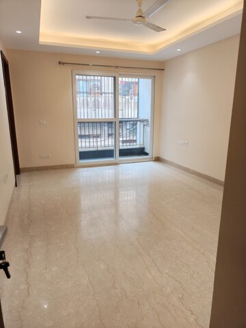 Room in 4 BHK Builder Floor at Defence Colony – for Rent