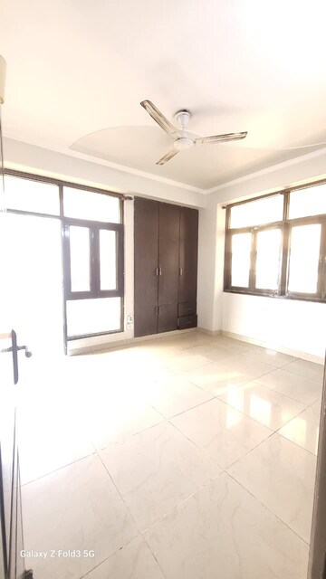 Room in 2 BHK Apartment at AJS Heights, Indrapuram – for Rent