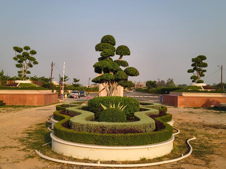 Garden, deva road 5 Bedroom 13427 Sq.Ft. Villa In Deva Road Lucknow 9725934