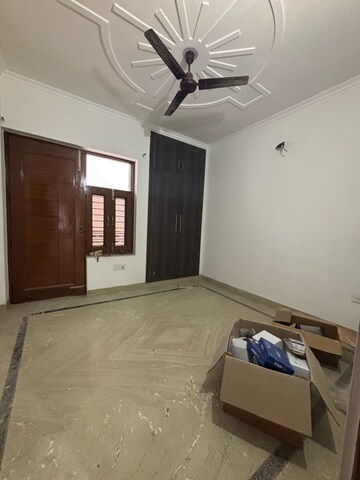 Bedroom in 2 BHK Builder Floor at Sector 47 – for Rent