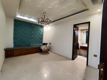 Room in 4 BHK Apartment at Hiranandani Brookhill, Ghodbunder Road – for Rent